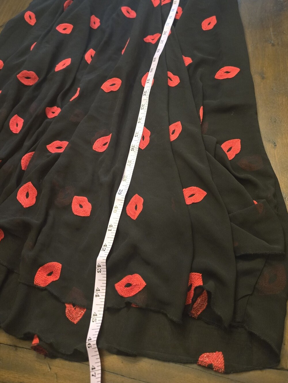 Borme Black Fit & Flare Dress Red Lip Print Lace Yoke Upper Neck XL - Picture 9 of 10
